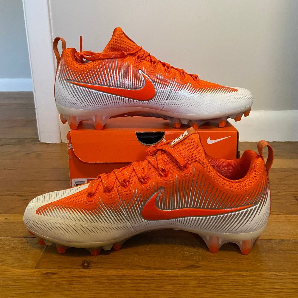 Nike Vapor Untouchable Pro CF Football Cleats